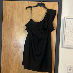 One shoulder black dress